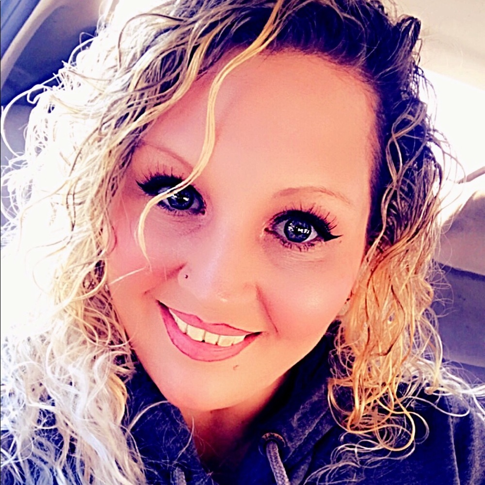 Meet your Posher, Haley